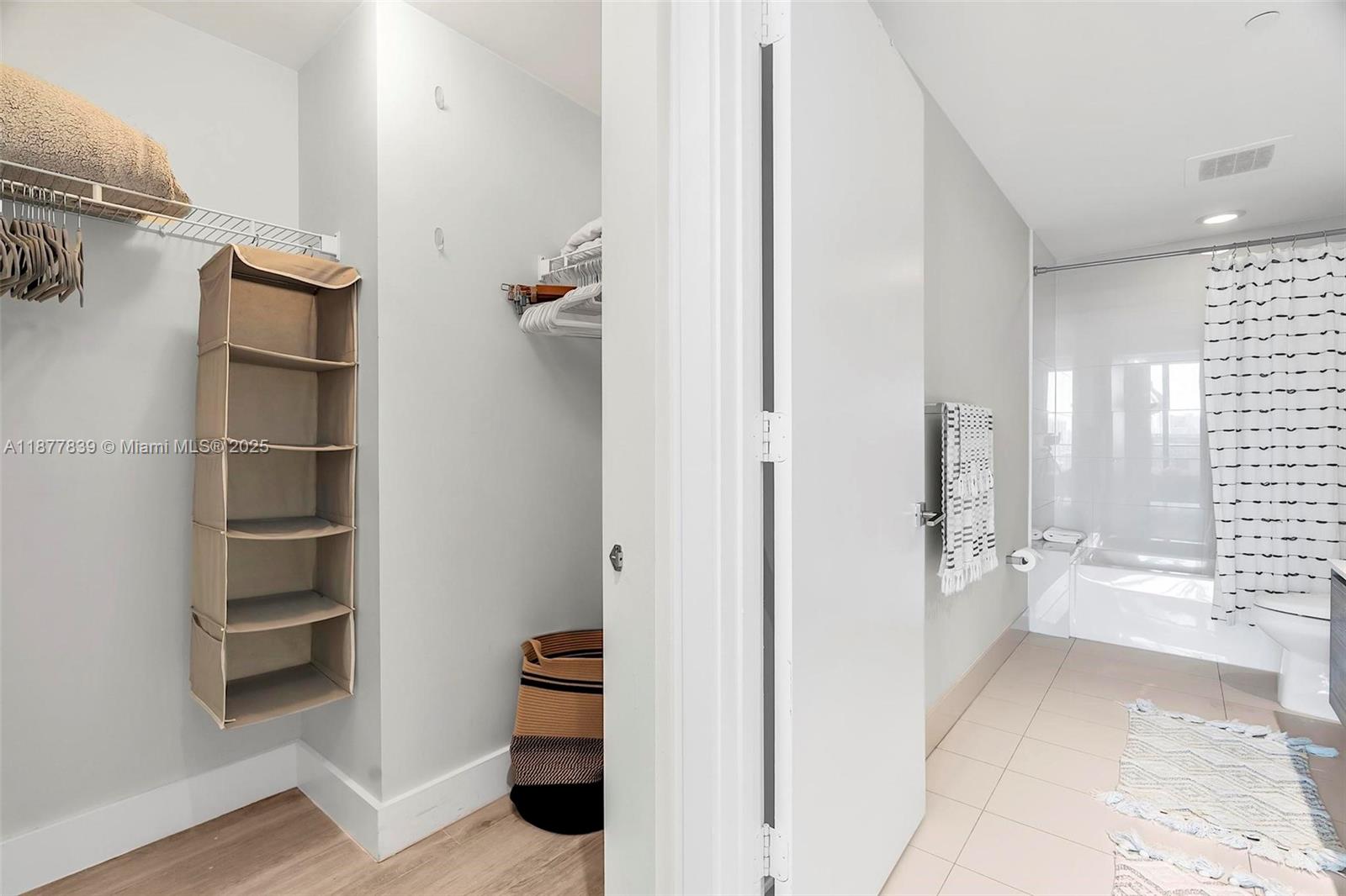 121 NE 34th St #2502, Miami FL 33137