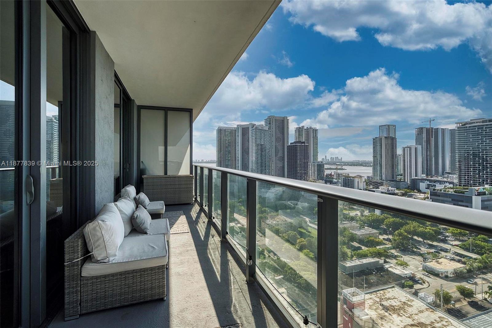 121 NE 34th St #2502, Miami FL 33137