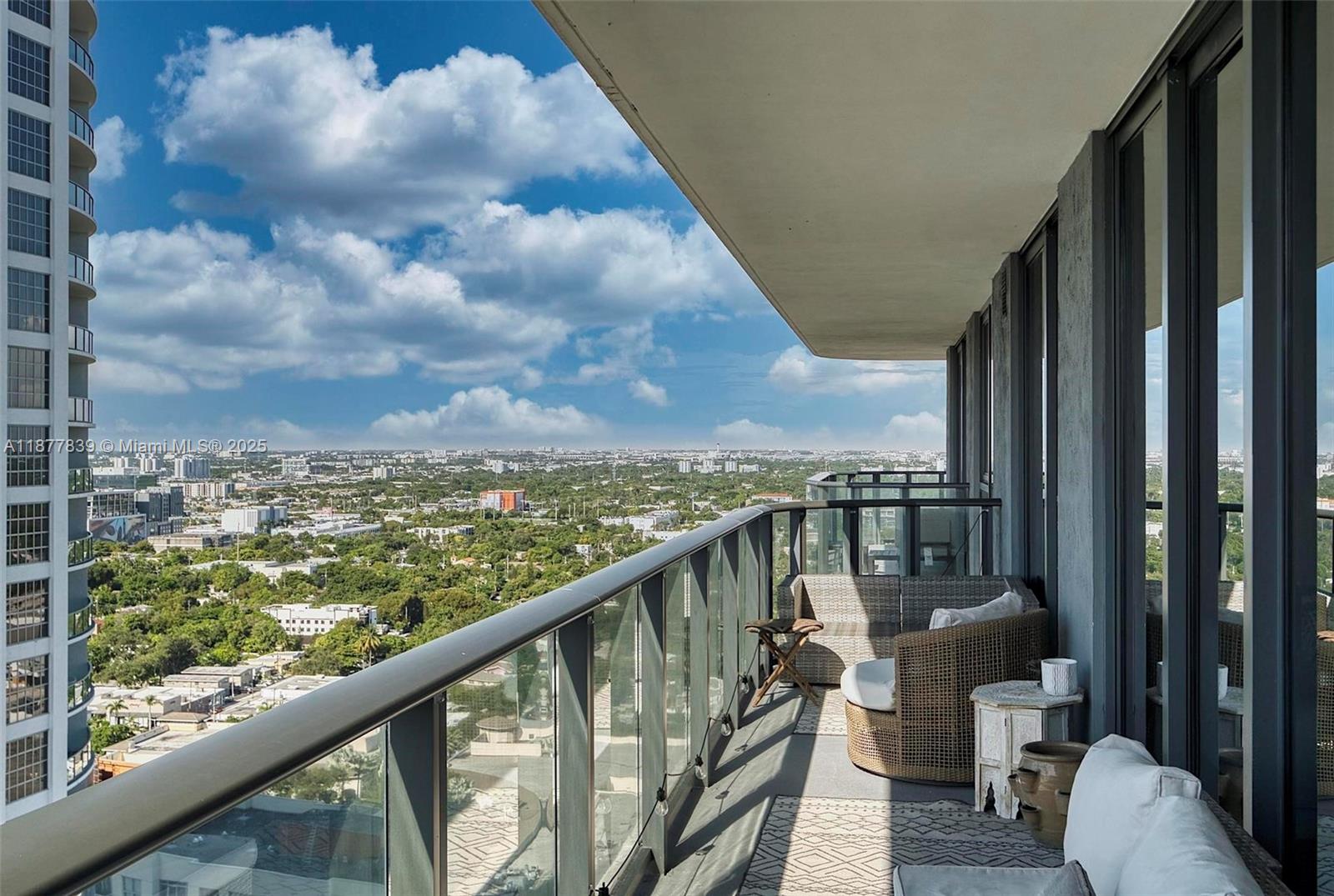 121 NE 34th St #2502, Miami FL 33137