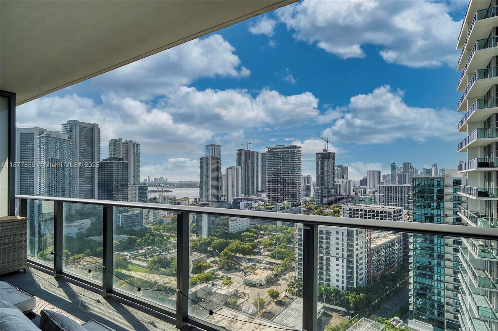 121 NE 34th St #2502, Miami FL 33137