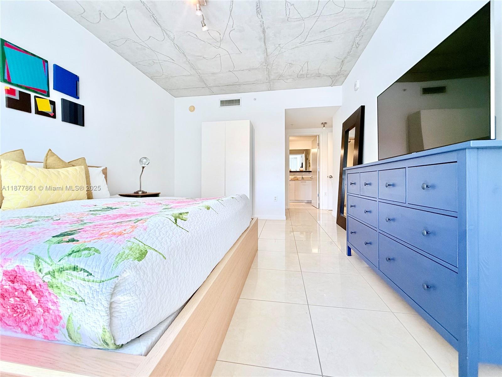 3250 NE 1st Ave #617, Miami FL 33137
