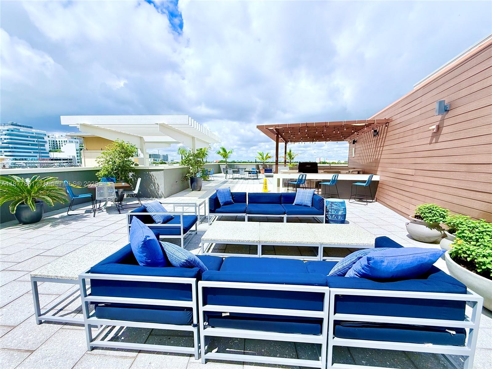 3250 NE 1st Ave #617, Miami FL 33137
