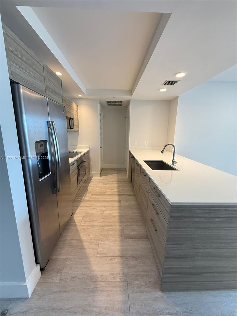121 NE 34th St #1902, Miami FL 33137
