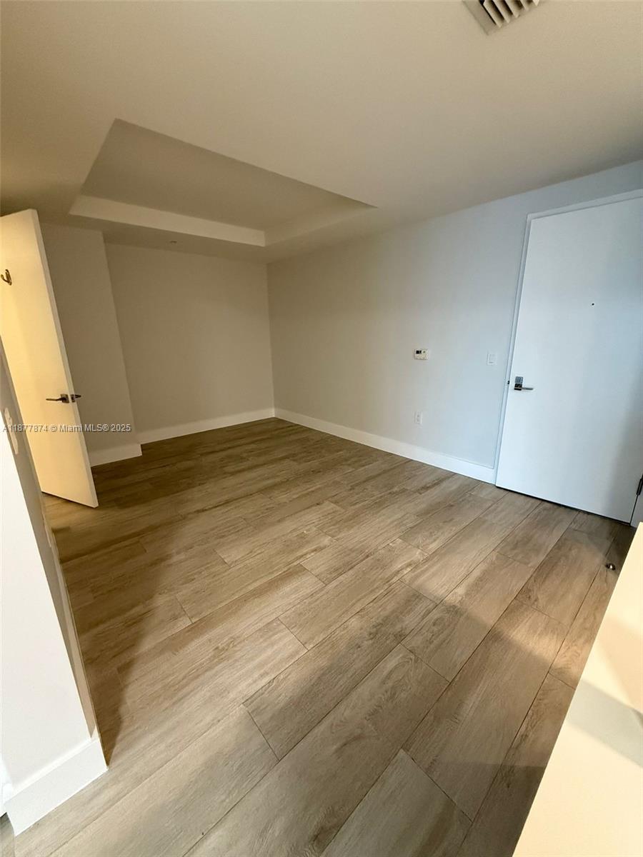 121 NE 34th St #1902, Miami FL 33137