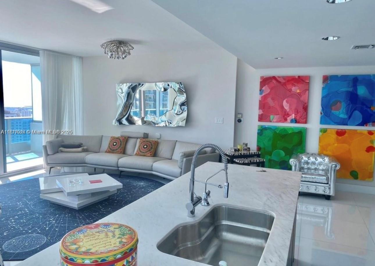 200 Biscayne Boulevard Way #3801, Miami FL 33131
