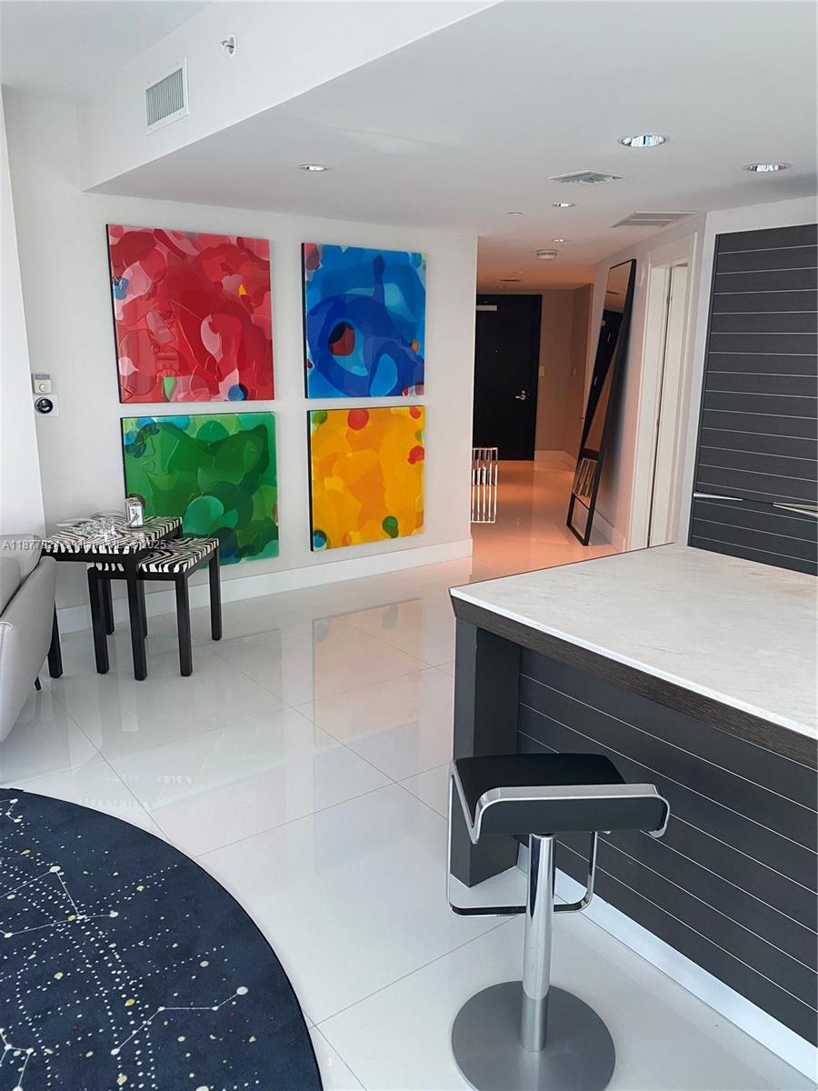 200 Biscayne Boulevard Way #3801, Miami FL 33131