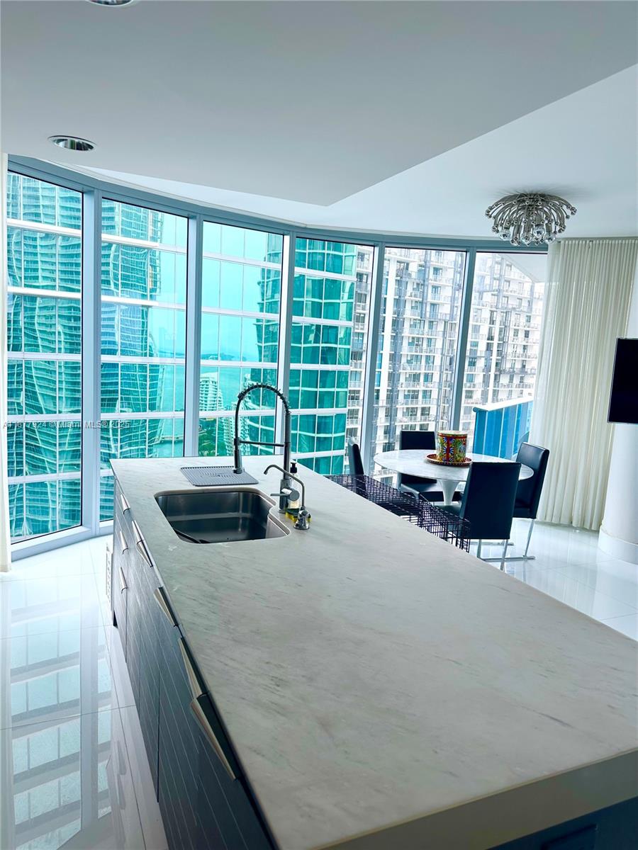 200 Biscayne Boulevard Way #3801, Miami FL 33131