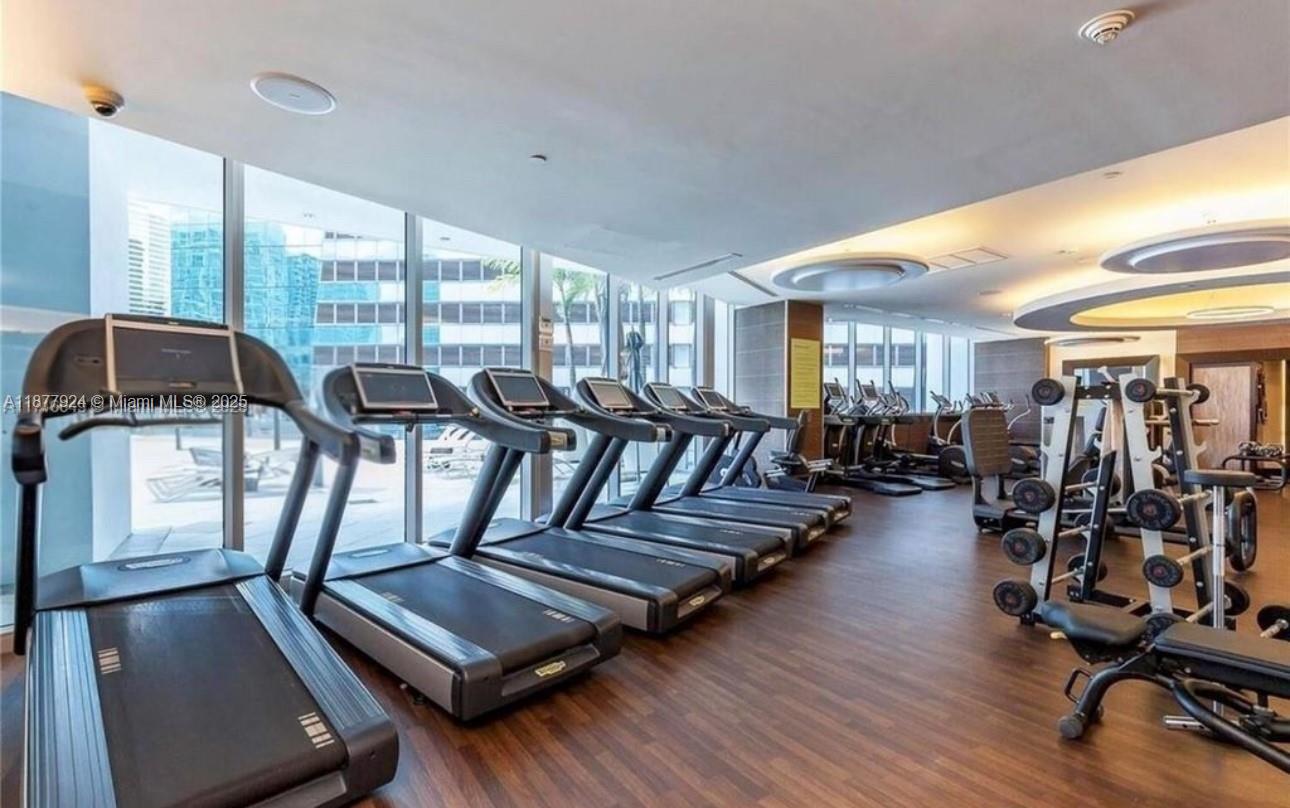 200 Biscayne Boulevard Way #3801, Miami FL 33131