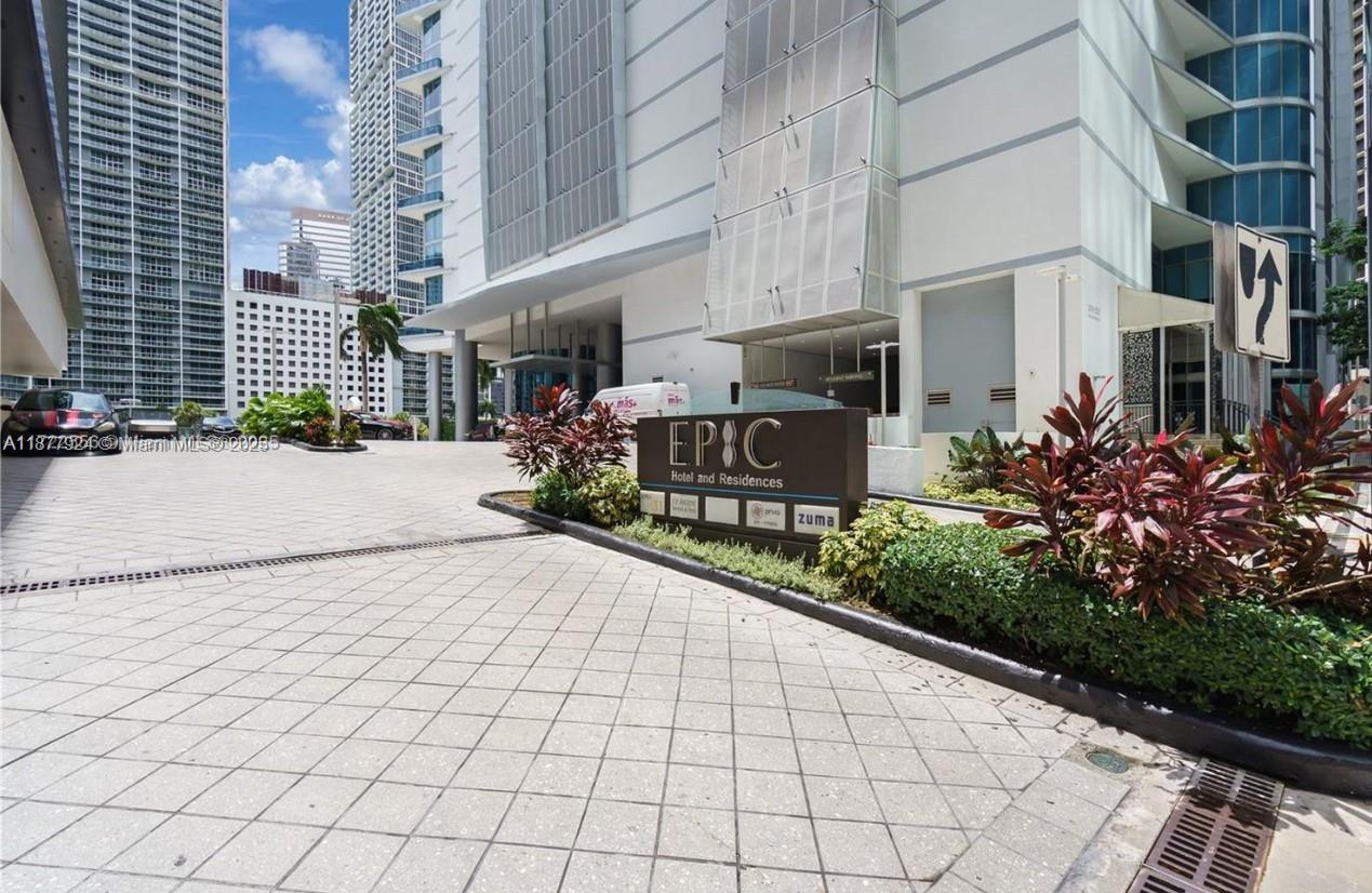 200 Biscayne Boulevard Way #3801, Miami FL 33131