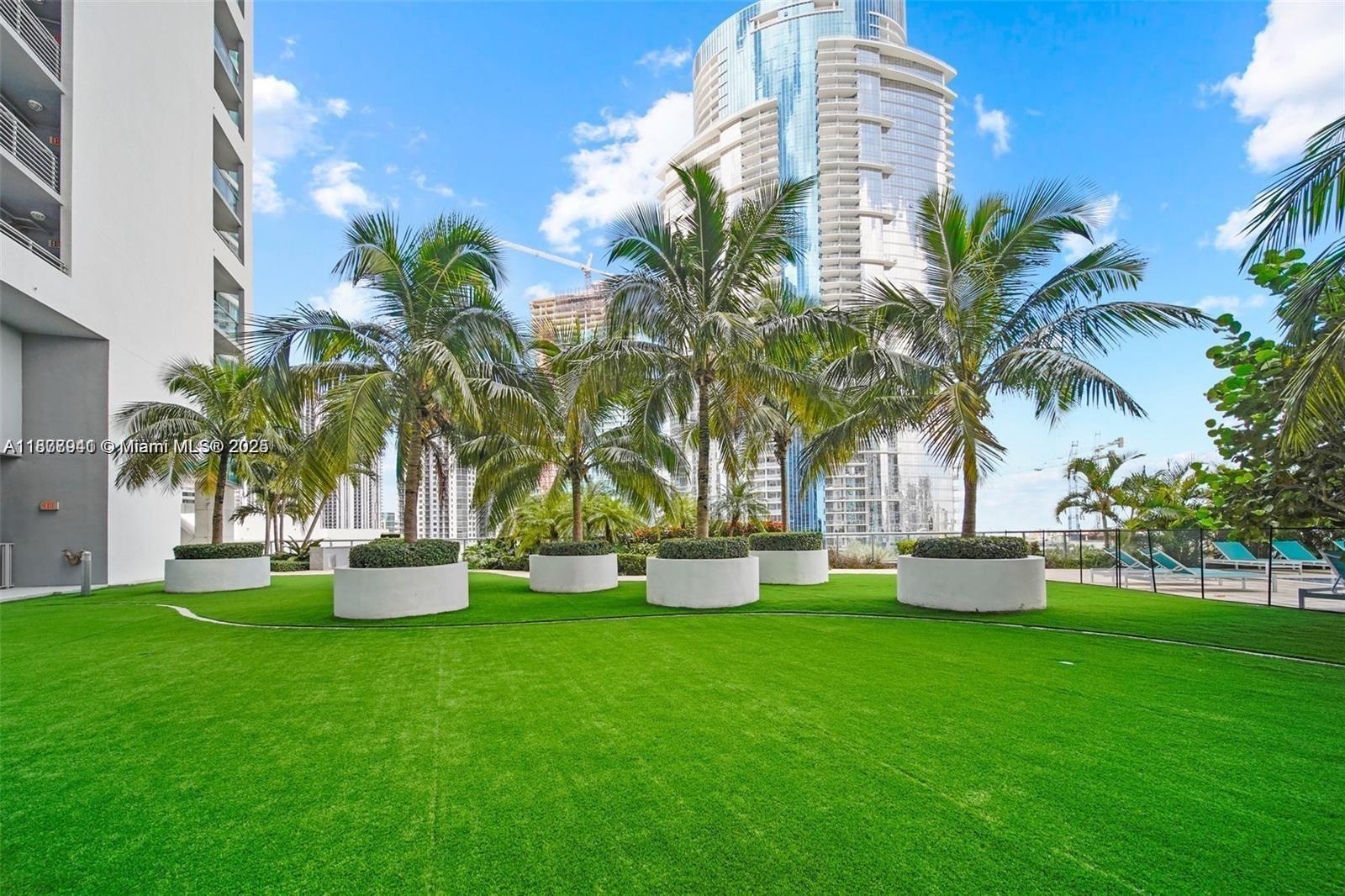 888 Biscayne Blvd #2210, Miami FL 33132