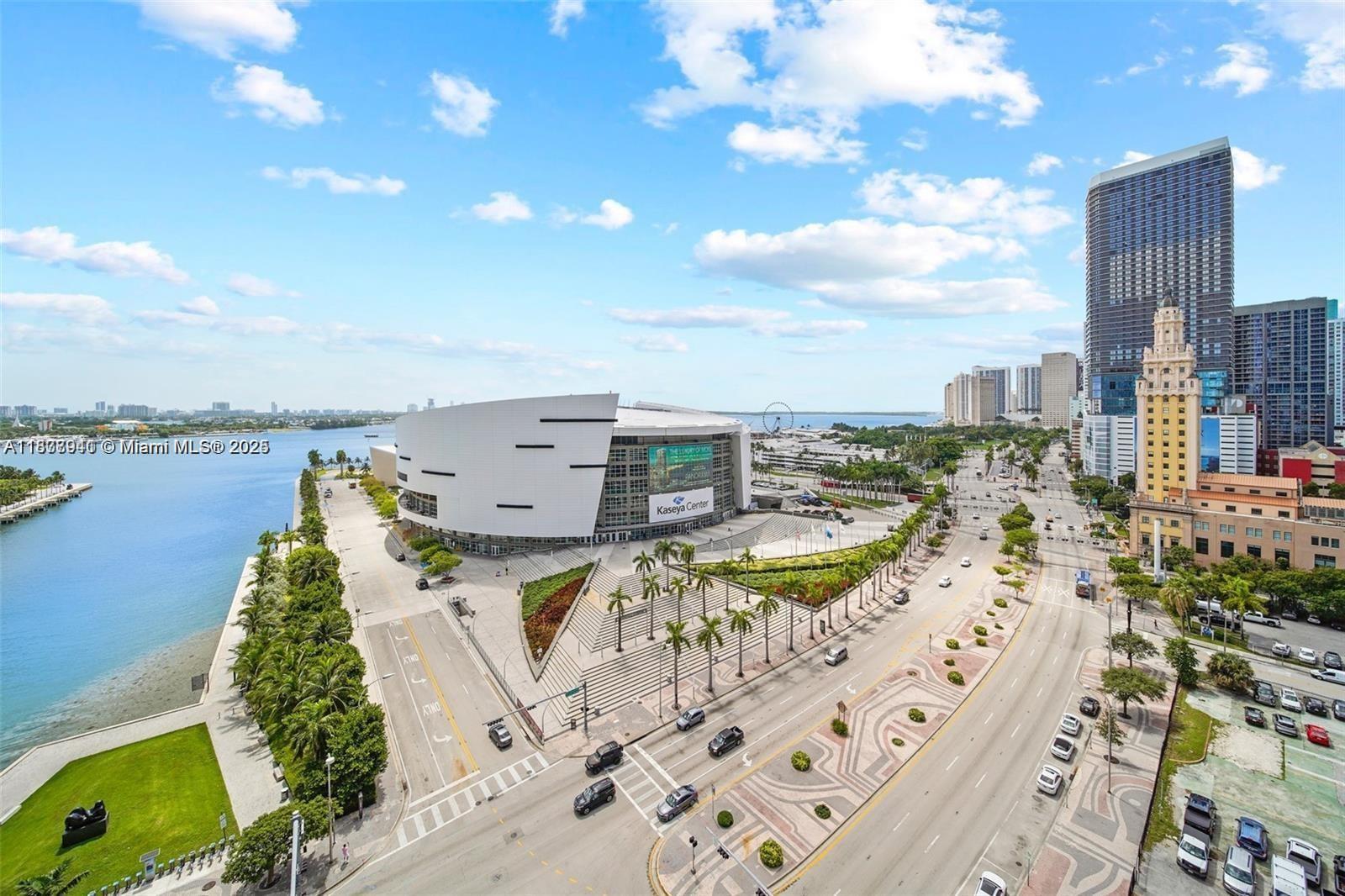 888 Biscayne Blvd #2210, Miami FL 33132