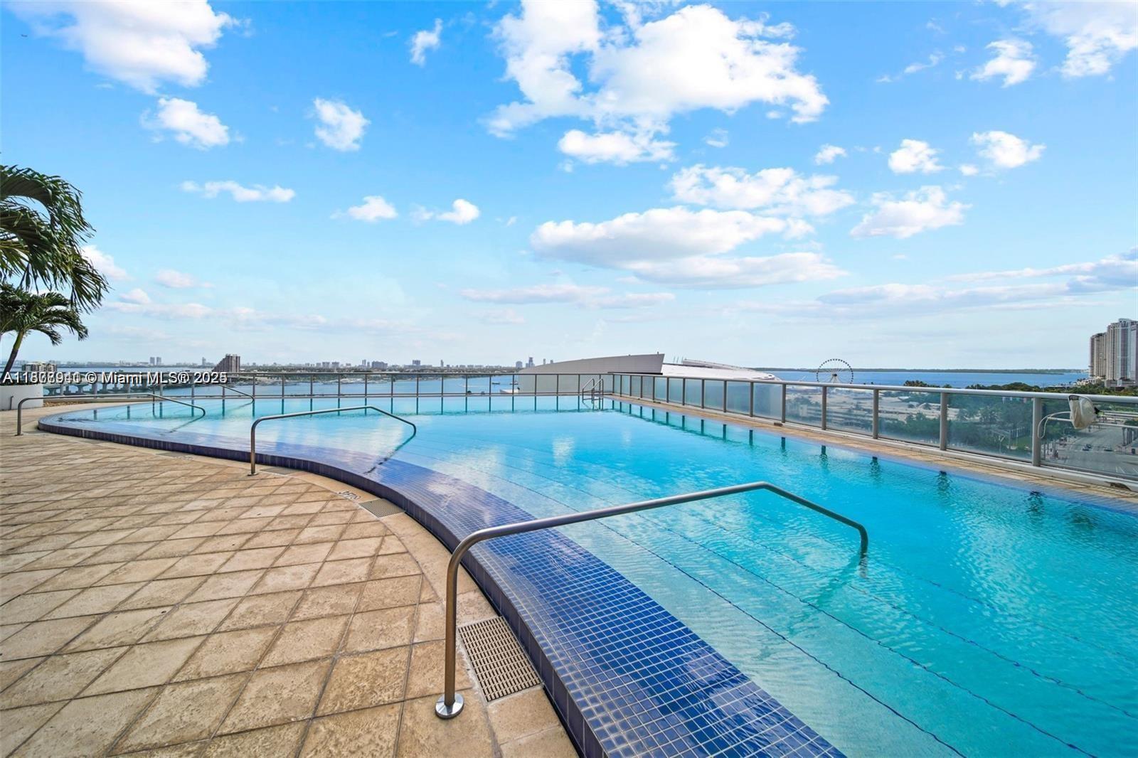 888 Biscayne Blvd #2210, Miami FL 33132