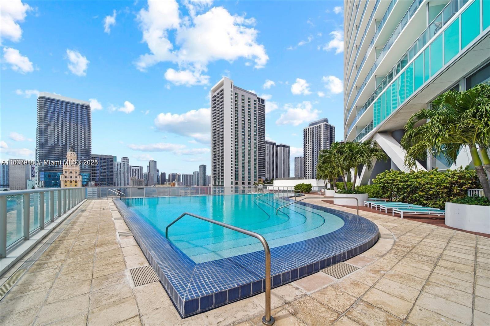 888 Biscayne Blvd #2210, Miami FL 33132