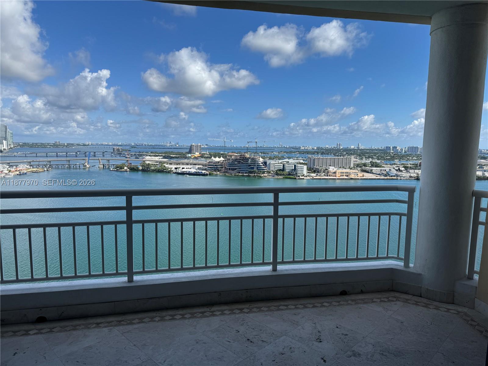 848 Brickell Key Dr #2502, Miami FL 33131