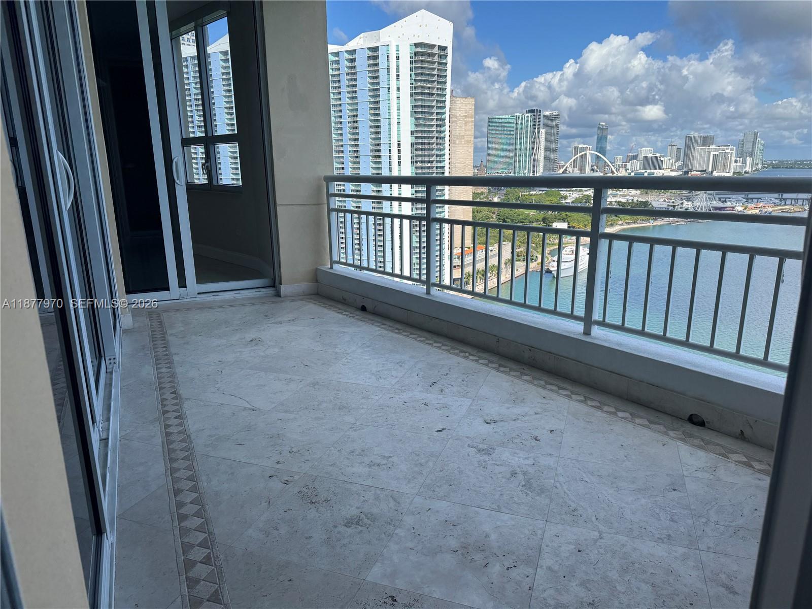 848 Brickell Key Dr #2502, Miami FL 33131