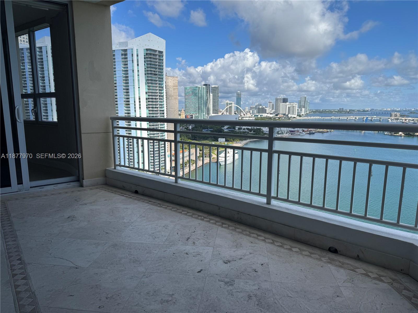 848 Brickell Key Dr #2502, Miami FL 33131