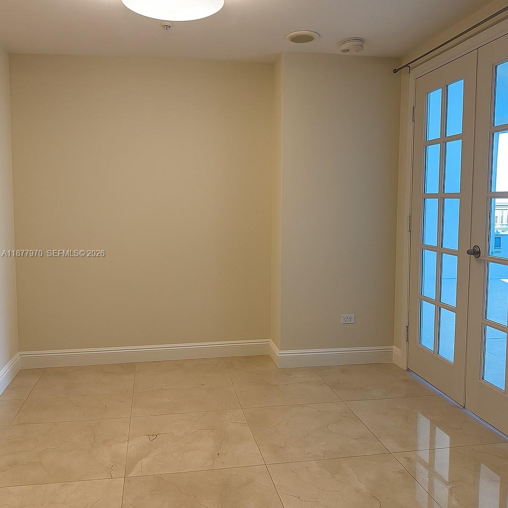 848 Brickell Key Dr #2502, Miami FL 33131