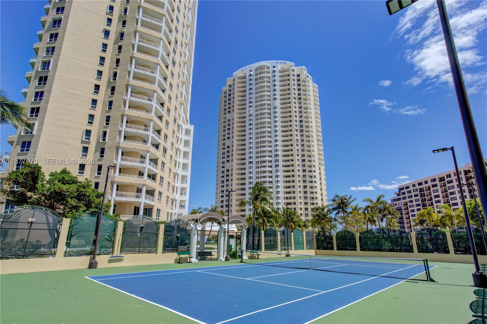 848 Brickell Key Dr #2502, Miami FL 33131