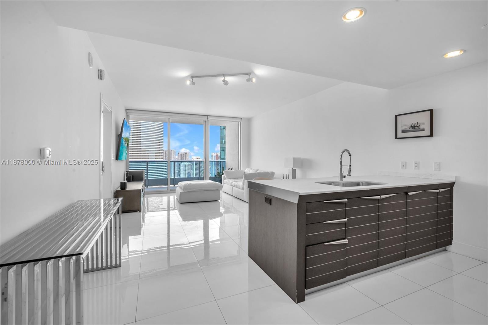 200 Biscayne Boulevard Way #4012, Miami FL 33131