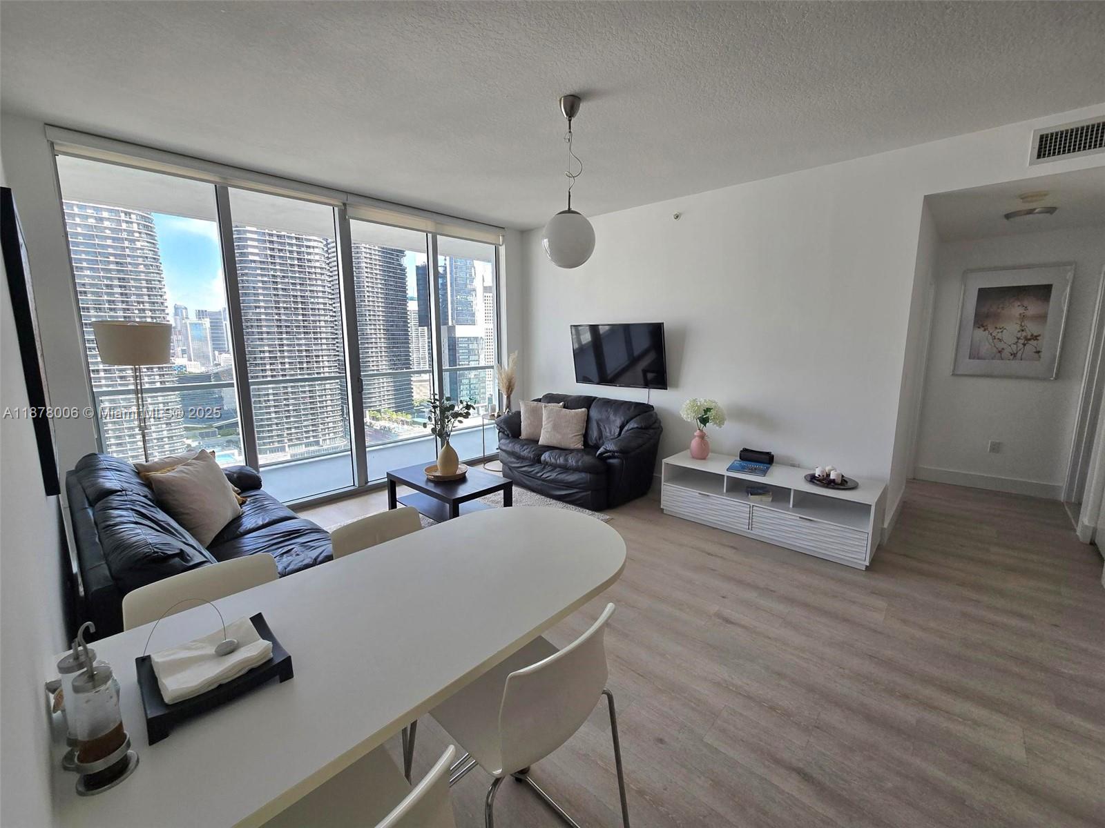 1111 SW 1st Ave #3322-N, Miami FL 33130