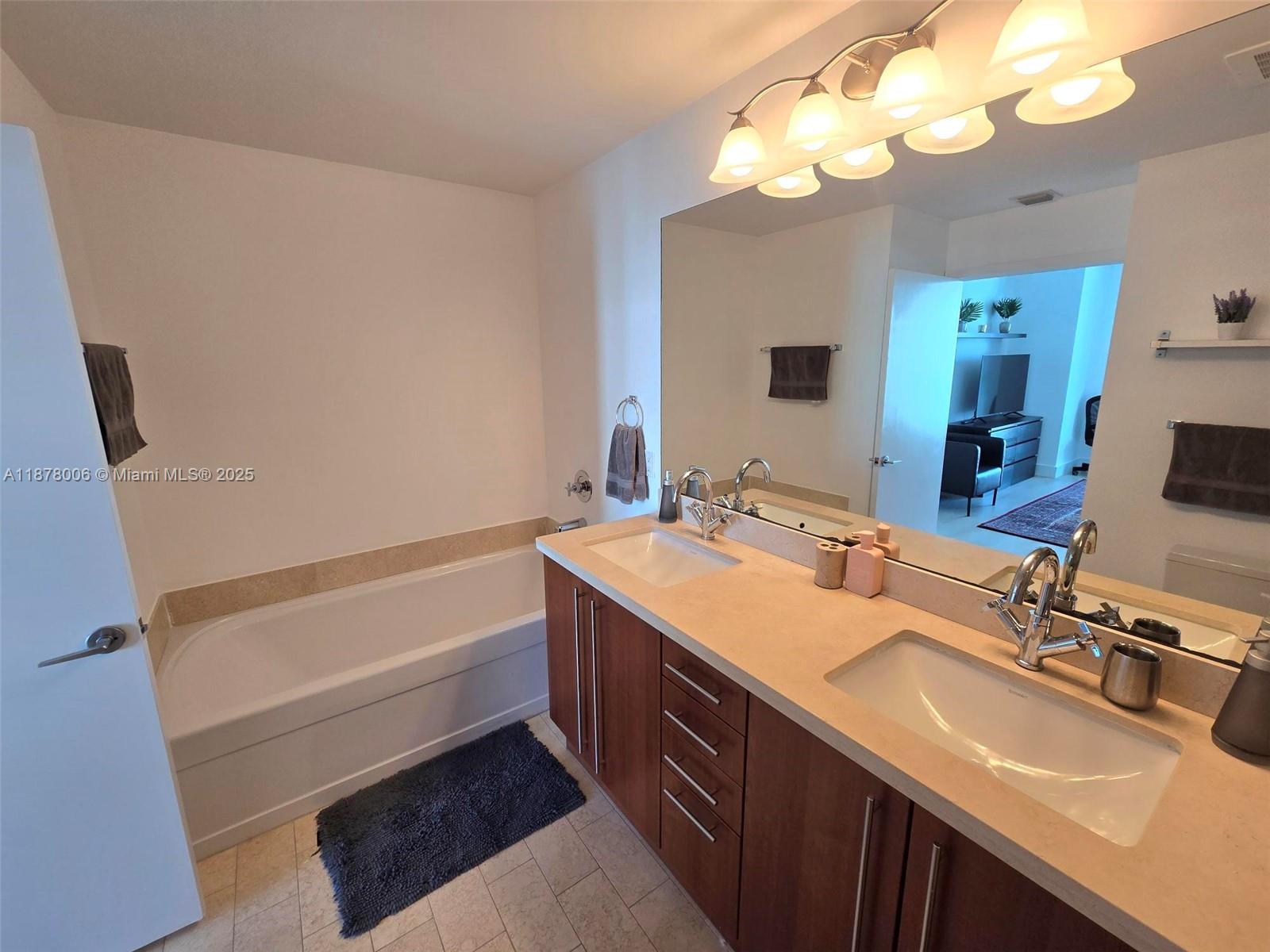 1111 SW 1st Ave #3322-N, Miami FL 33130