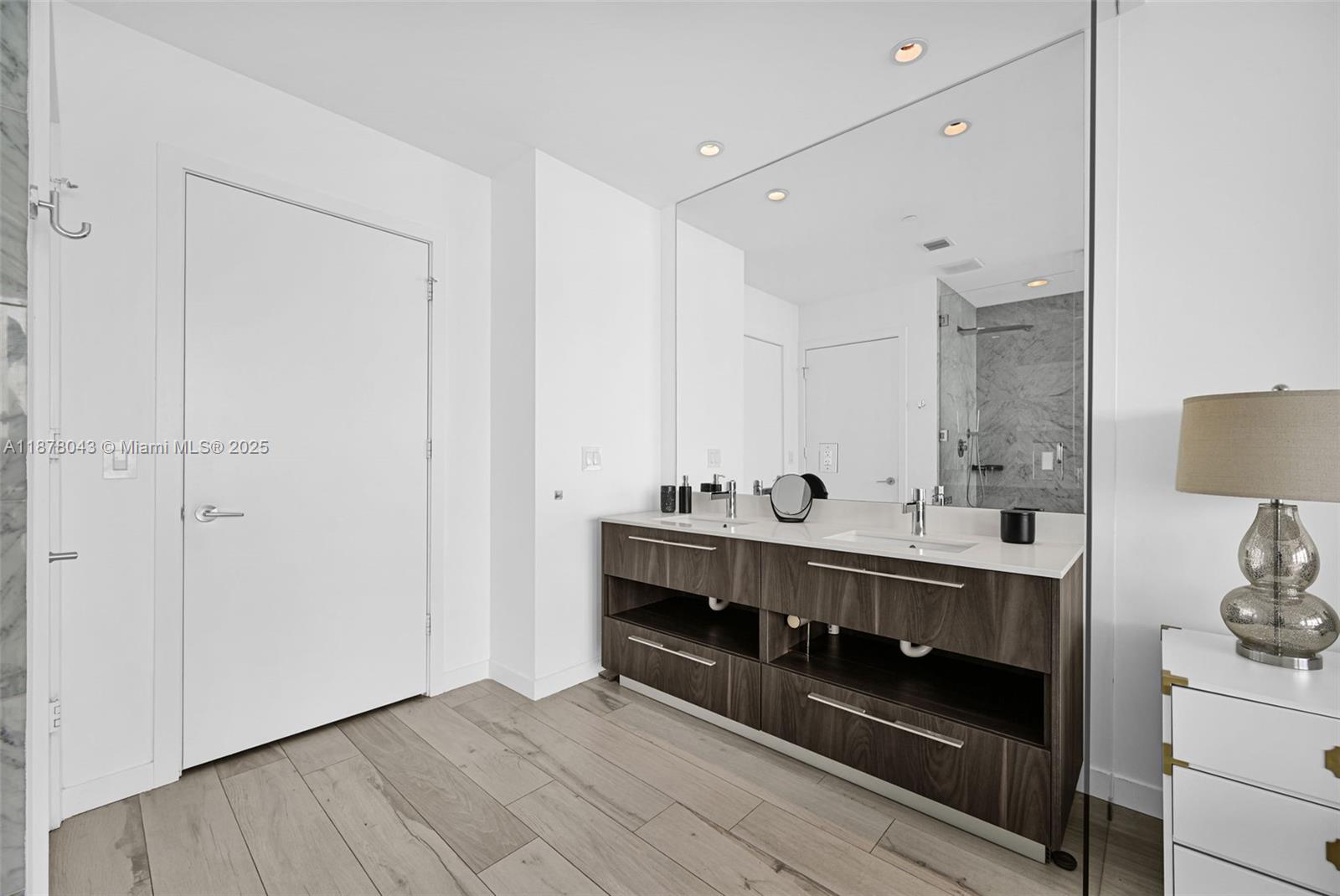 480 NE 31st St #3806, Miami FL 33137