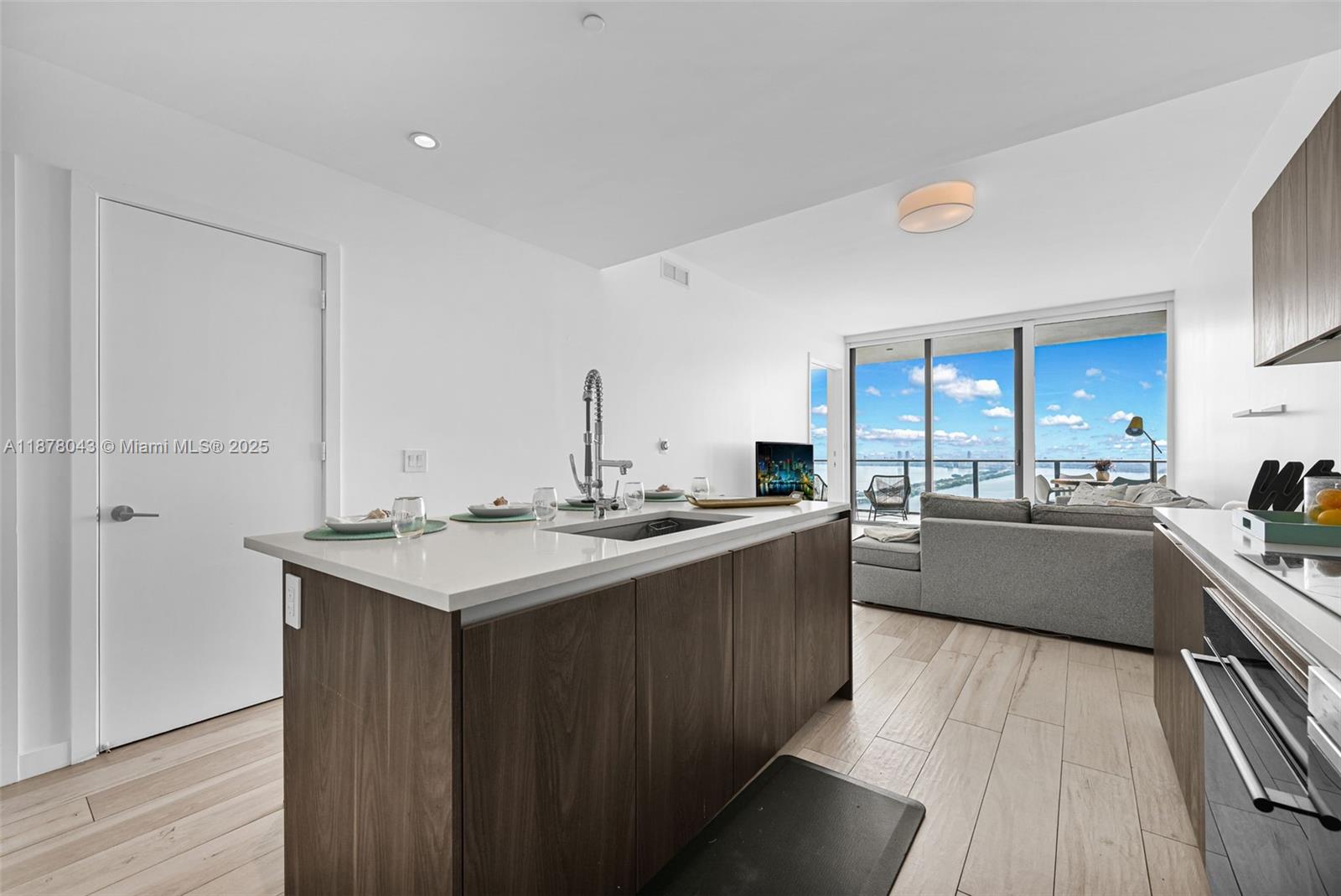 480 NE 31st St #3806, Miami FL 33137