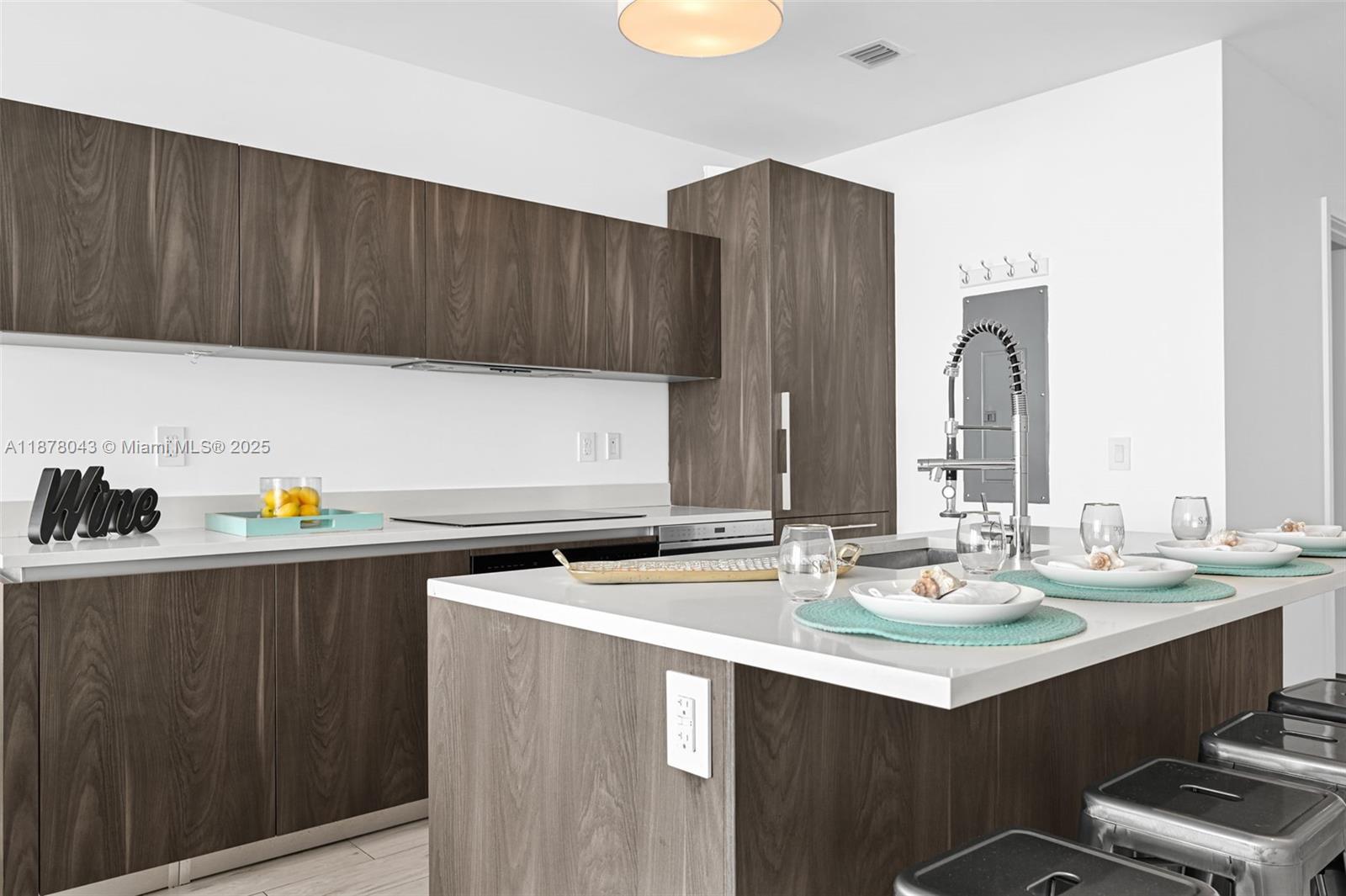 480 NE 31st St #3806, Miami FL 33137