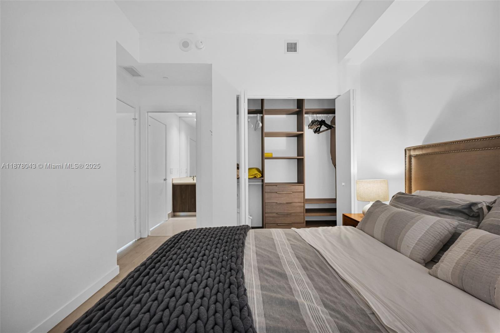 480 NE 31st St #3806, Miami FL 33137