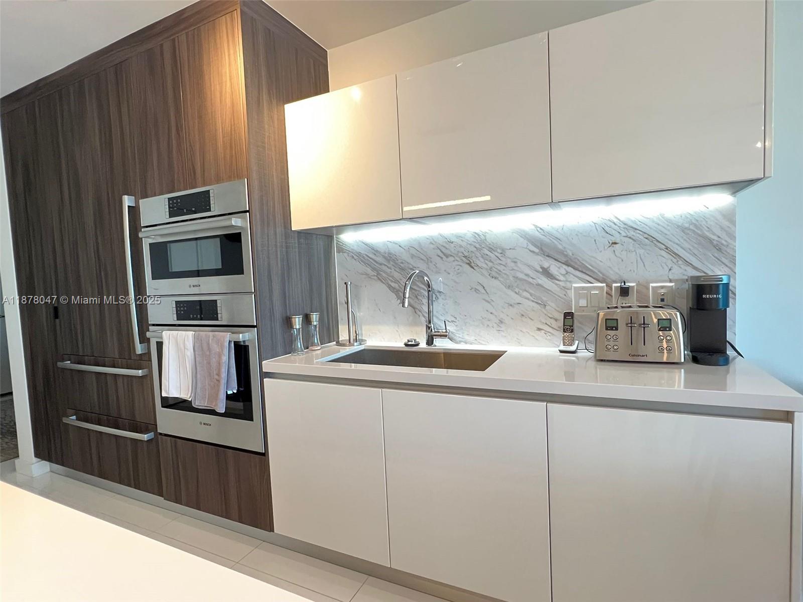 851 NE 1st Ave #1906, Miami FL 33132
