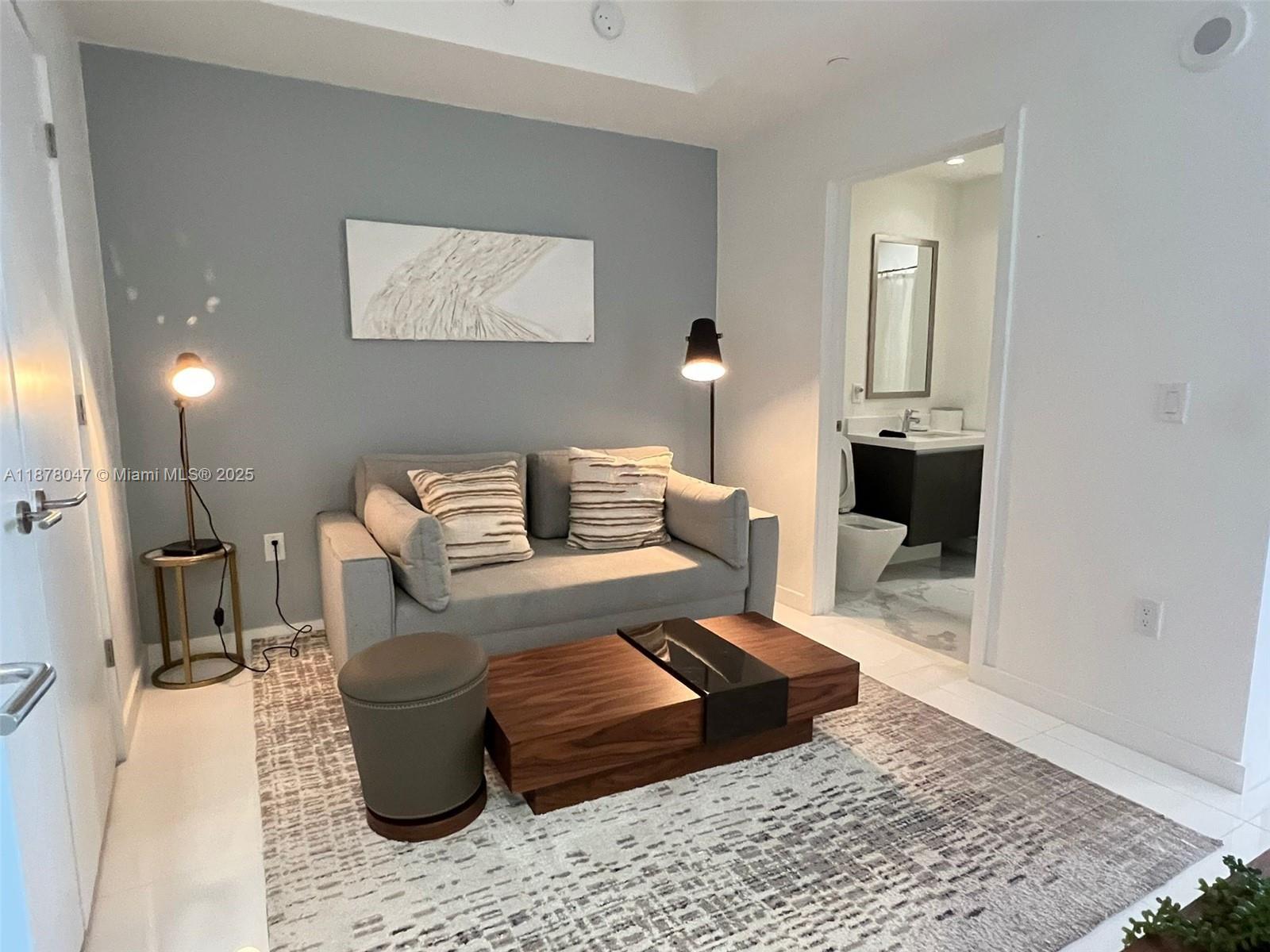 851 NE 1st Ave #1906, Miami FL 33132