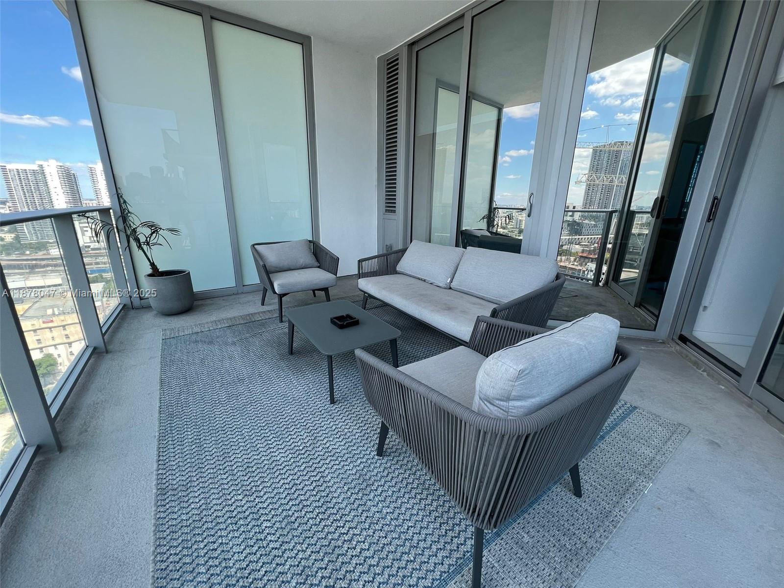 851 NE 1st Ave #1906, Miami FL 33132