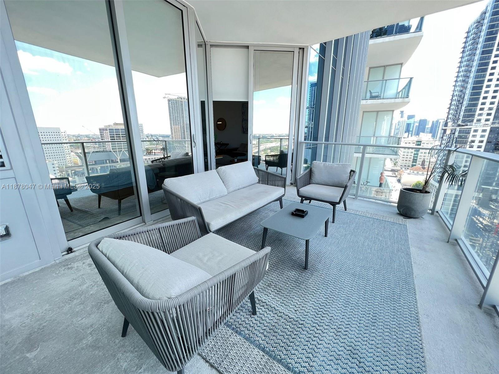 851 NE 1st Ave #1906, Miami FL 33132