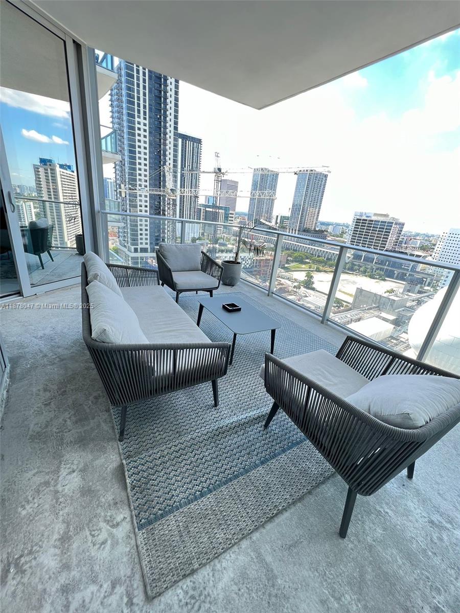 851 NE 1st Ave #1906, Miami FL 33132