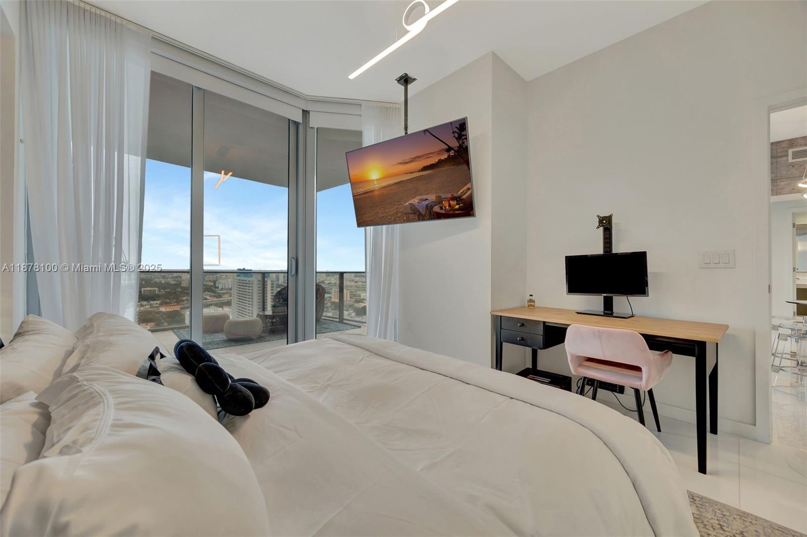851 NE 1st Ave #2708, Miami FL 33132