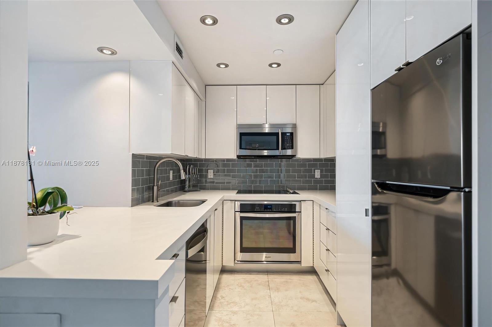 1000 West Ave #1515, Miami Beach FL 33139
