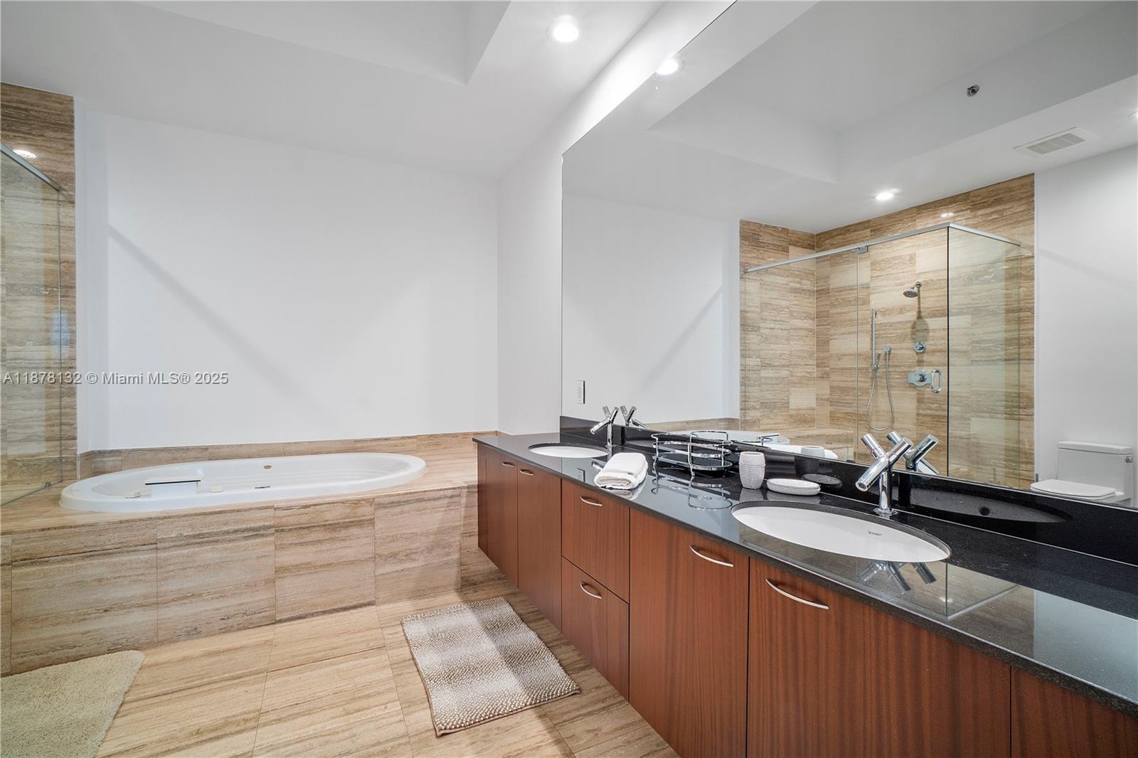 15811 Collins Ave #3907, Sunny Isles Beach FL 33160
