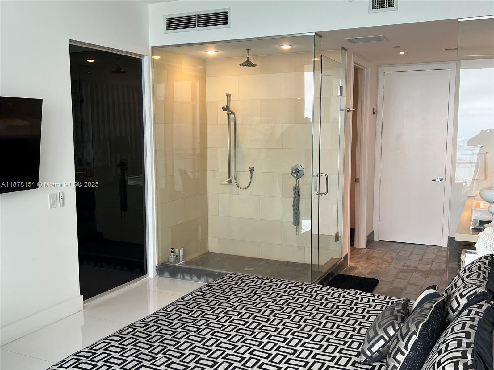 1100 Biscayne Blvd #4802, Miami FL 33132