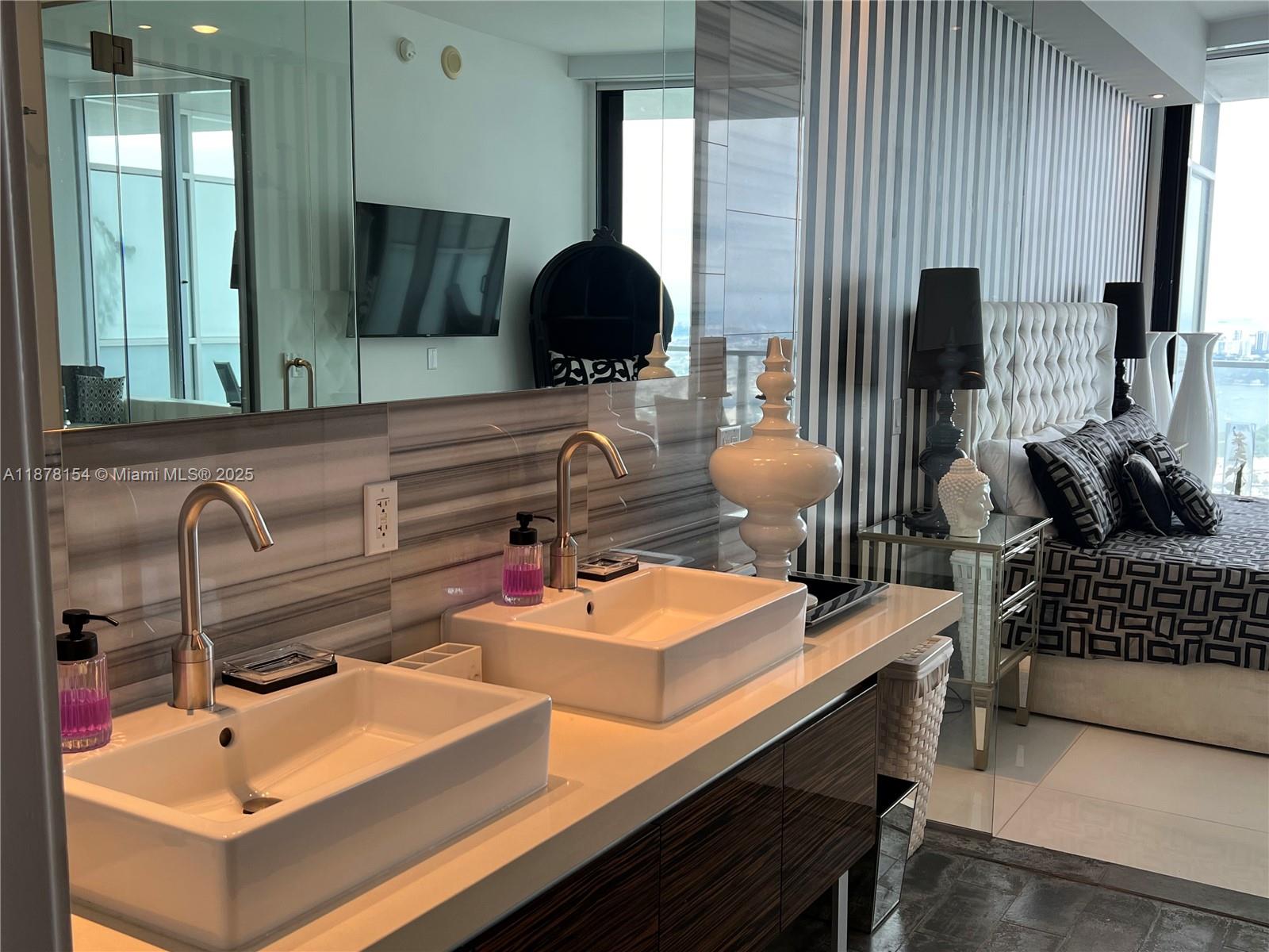 1100 Biscayne Blvd #4802, Miami FL 33132
