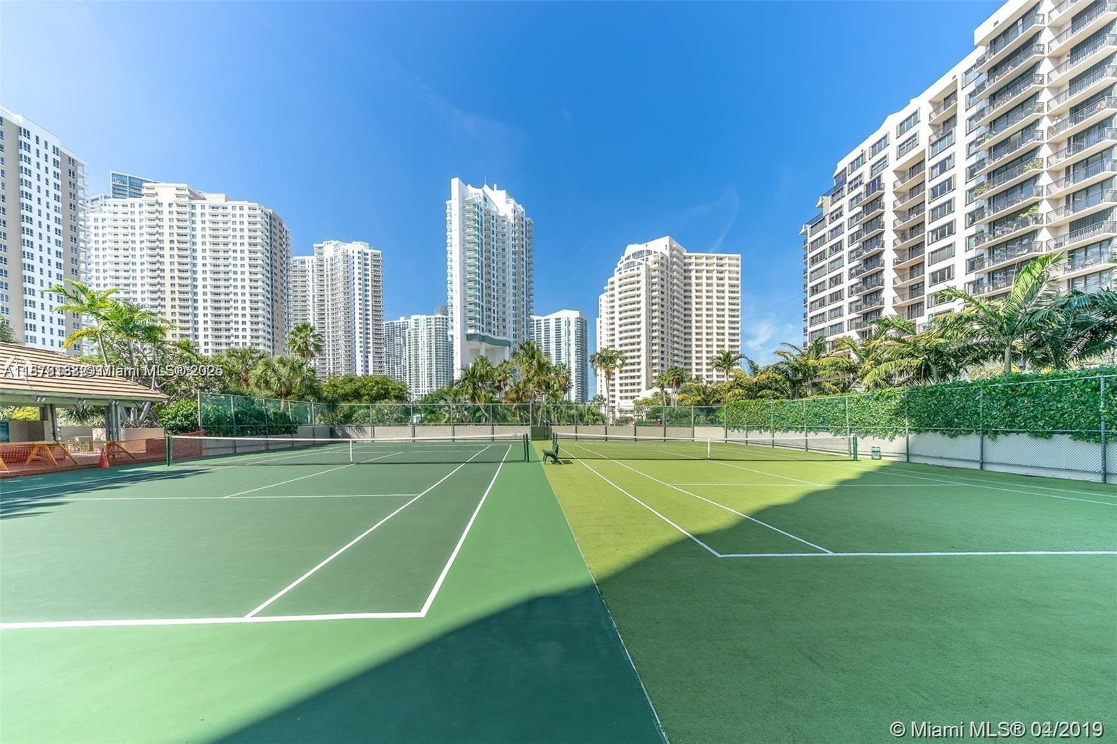 540 Brickell Key Dr #811, Miami FL 33131