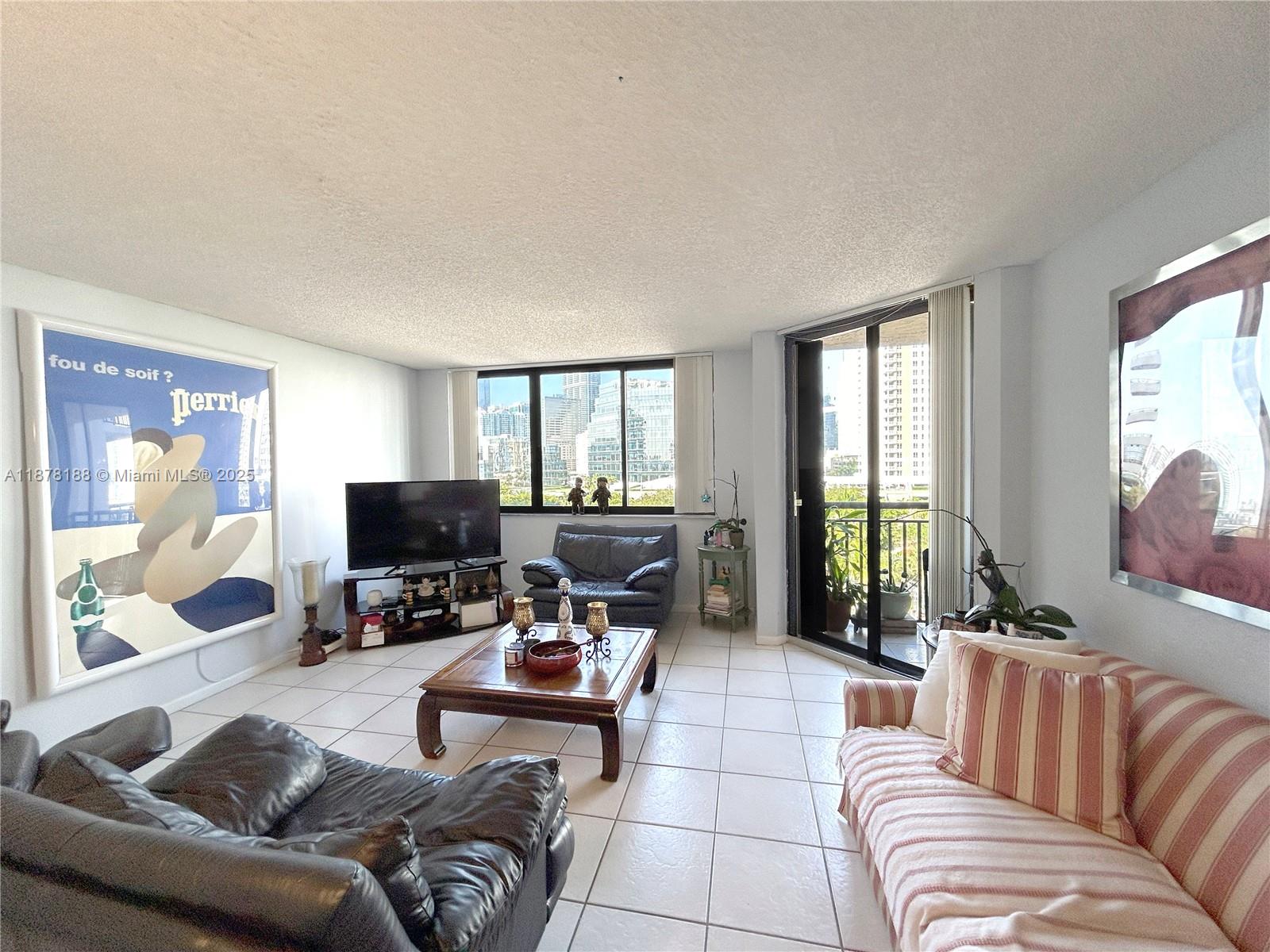 540 Brickell Key Dr #811, Miami FL 33131
