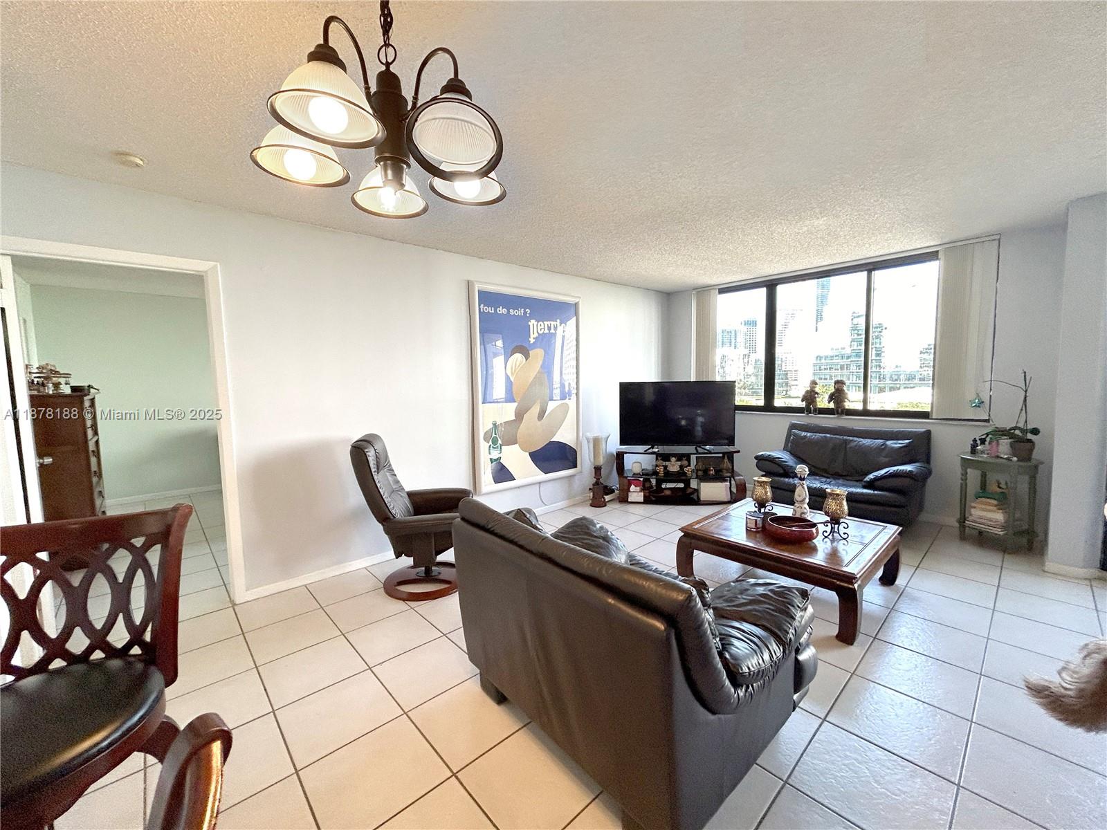 540 Brickell Key Dr #811, Miami FL 33131