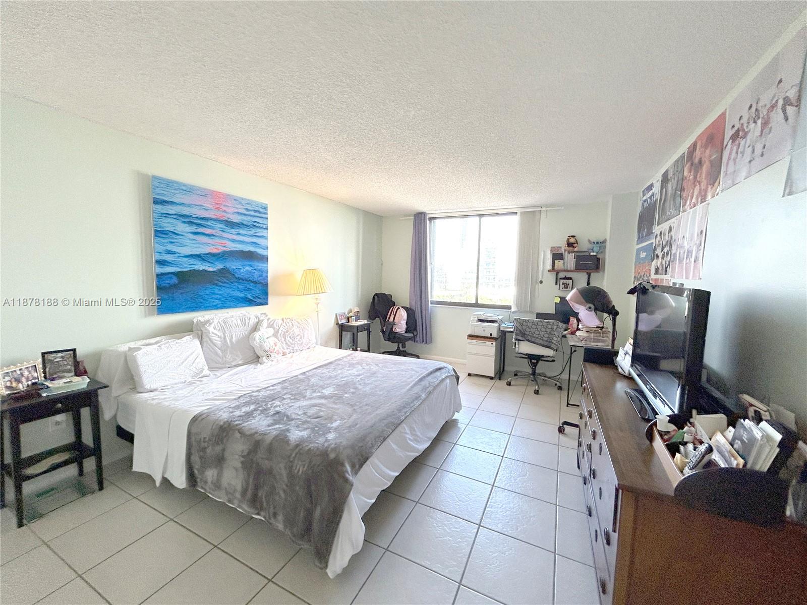 540 Brickell Key Dr #811, Miami FL 33131