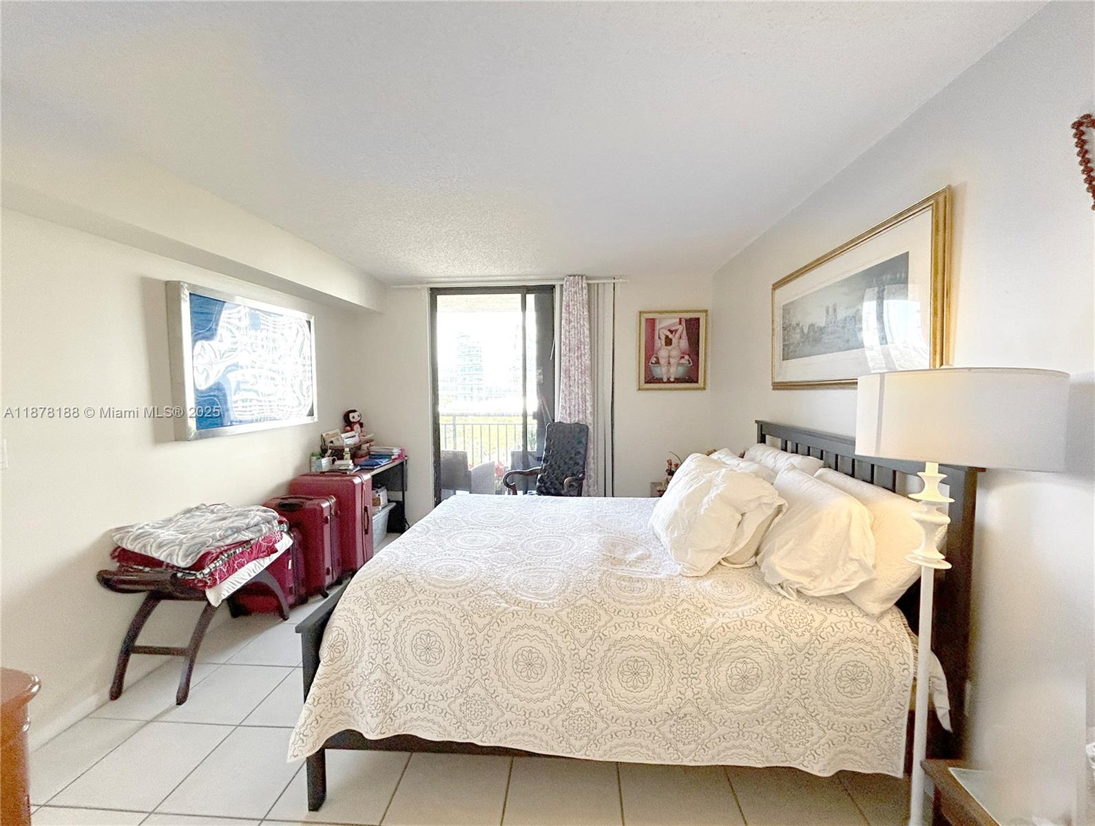 540 Brickell Key Dr #811, Miami FL 33131