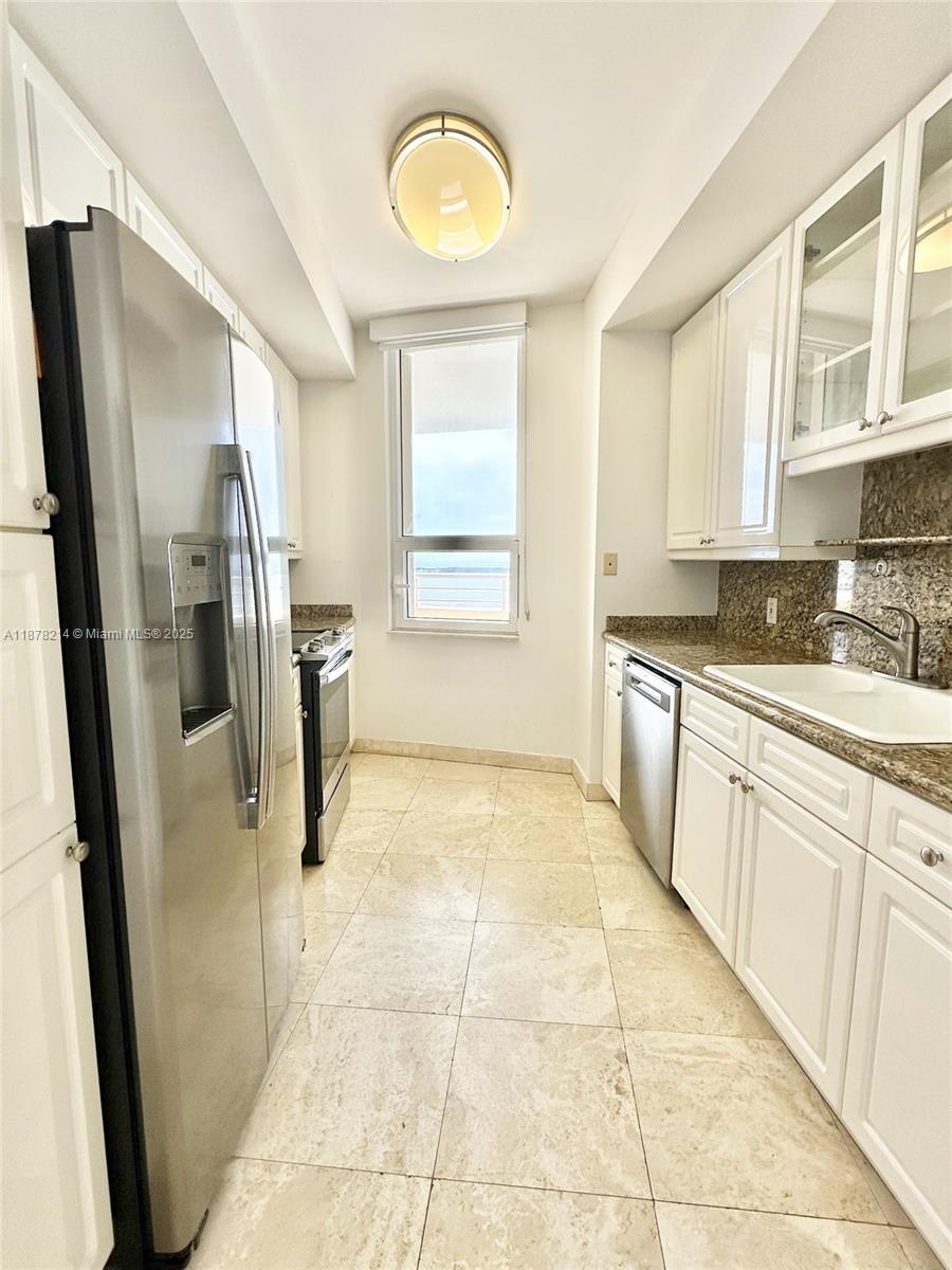808 Brickell Key Dr #3106, Miami FL 33131