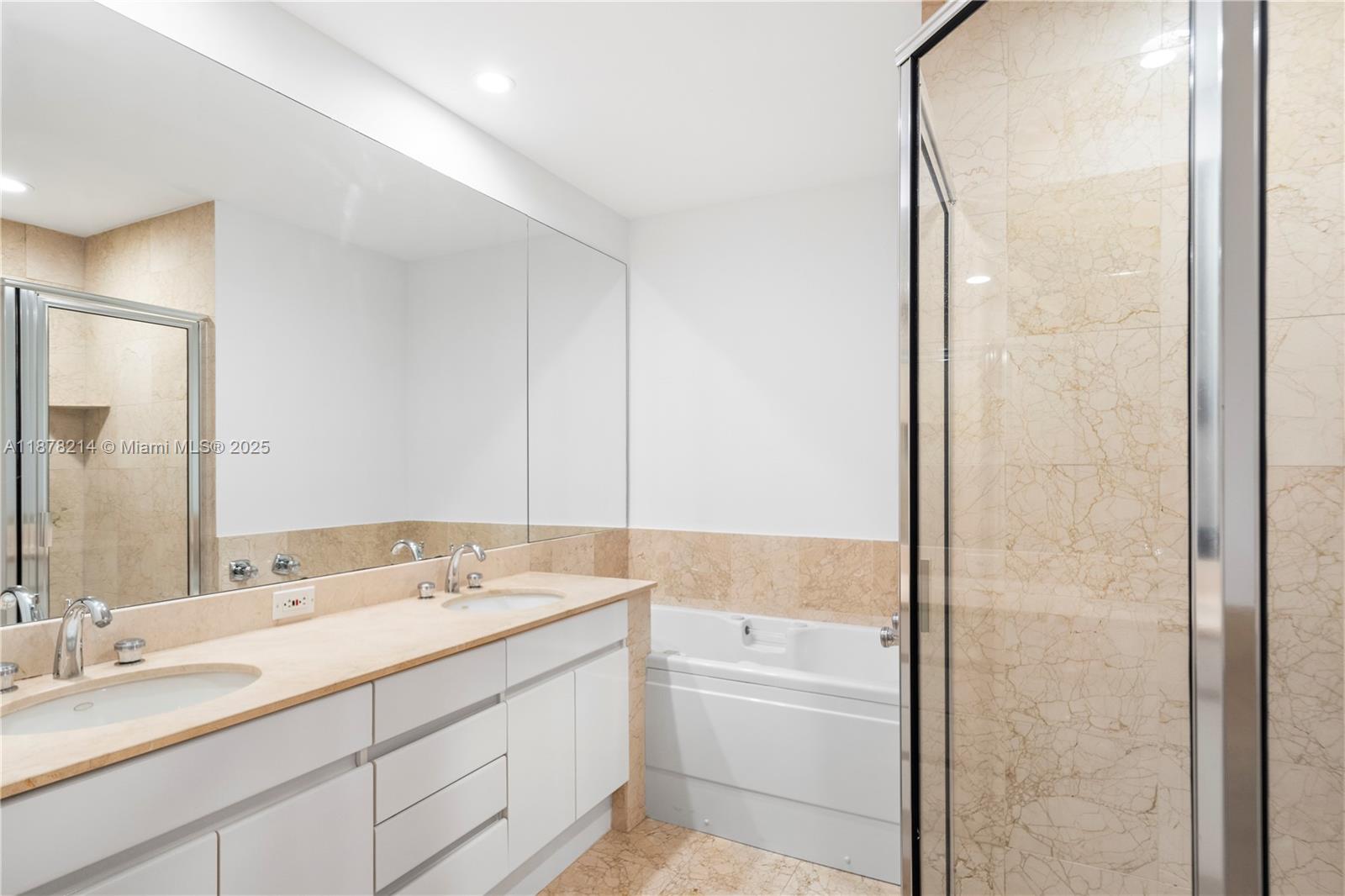 808 Brickell Key Dr #3106, Miami FL 33131