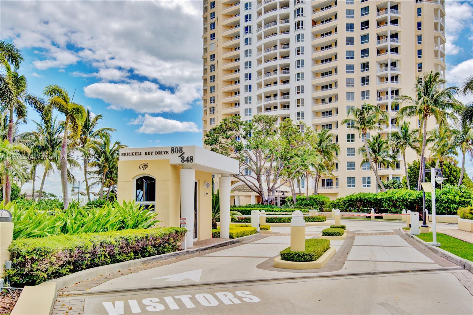 808 Brickell Key Dr #3106, Miami FL 33131