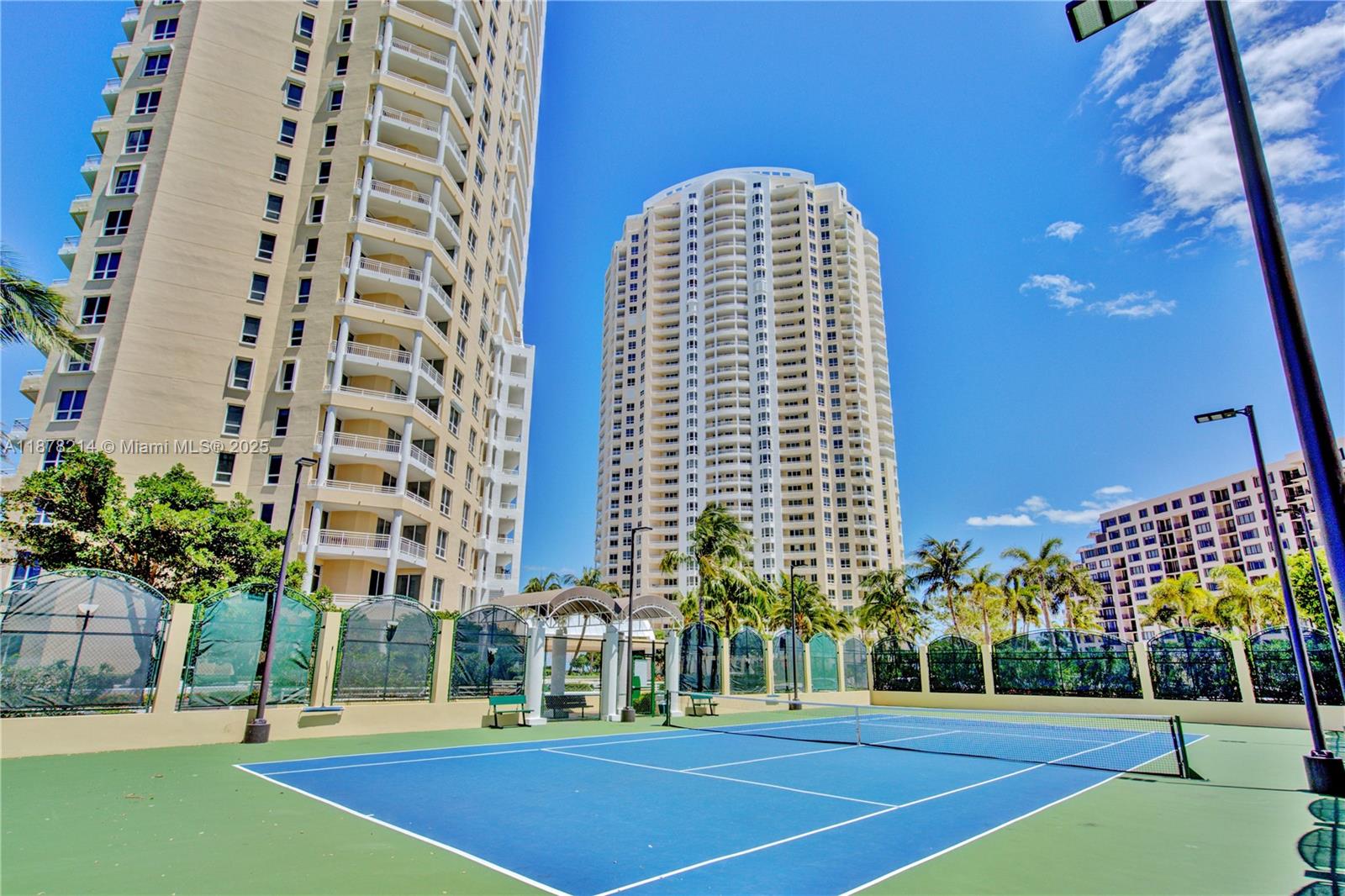 808 Brickell Key Dr #3106, Miami FL 33131