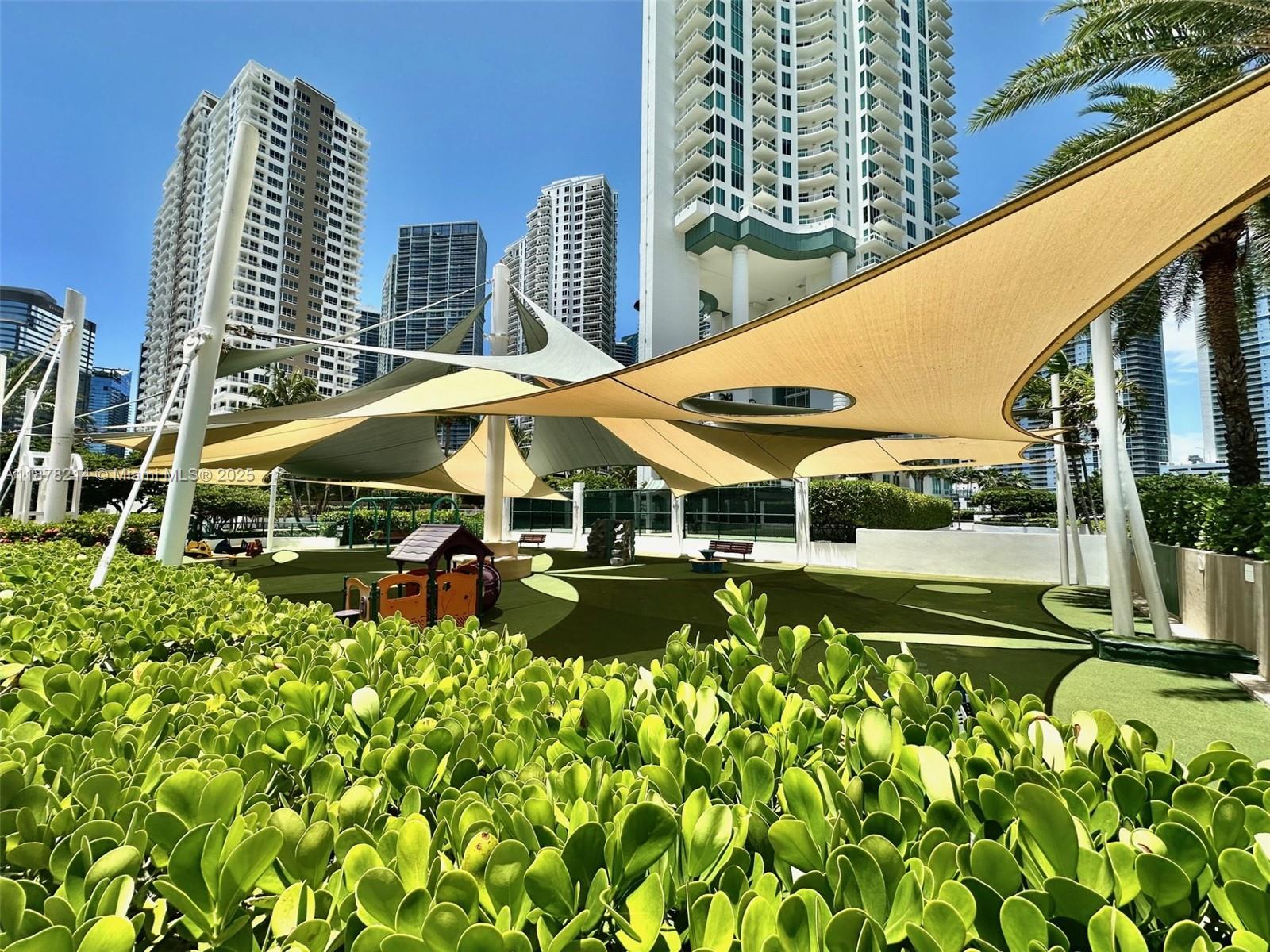 808 Brickell Key Dr #3106, Miami FL 33131