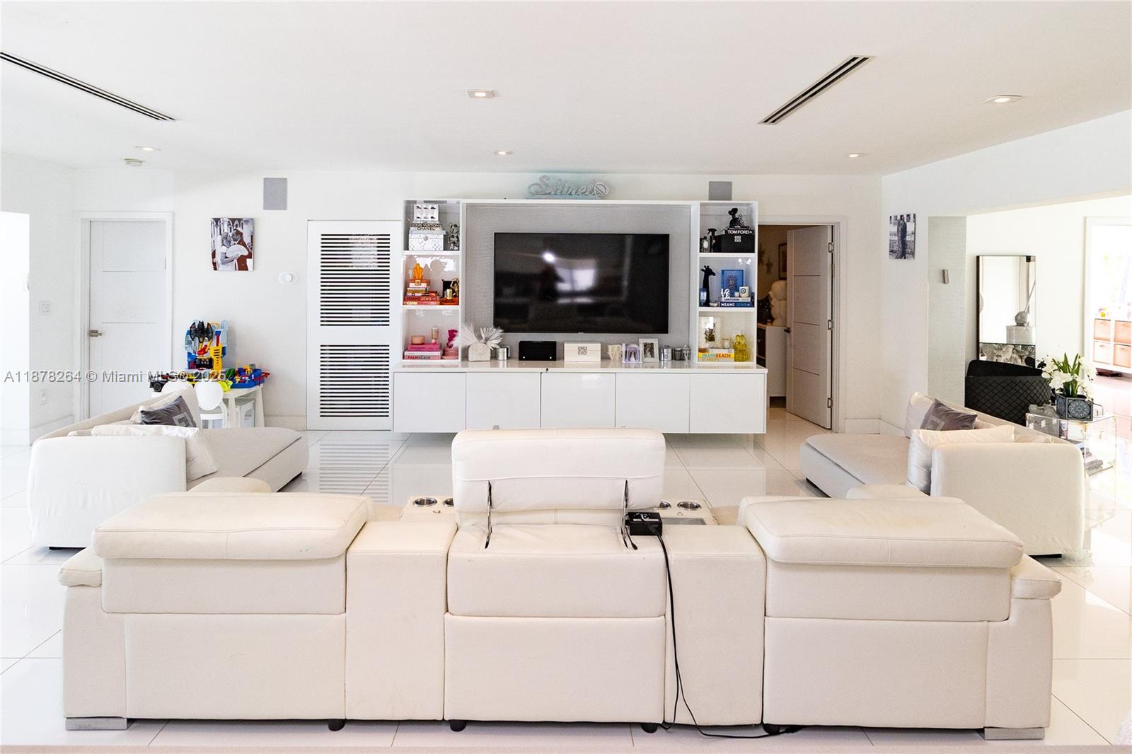 1215 N Biscayne Point Rd, Miami Beach FL 33141